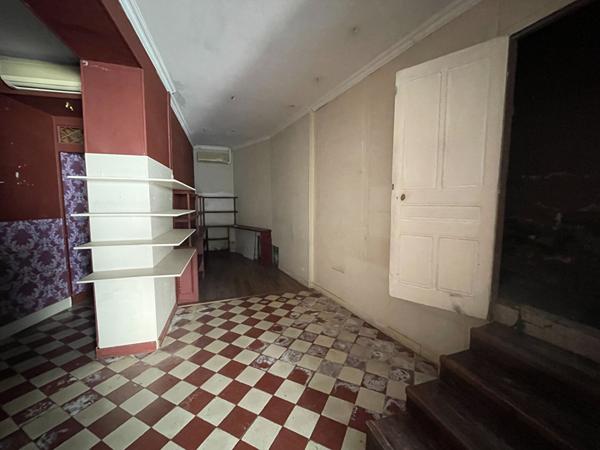 Local commercial Amberieu En Bugey en plein centre ville