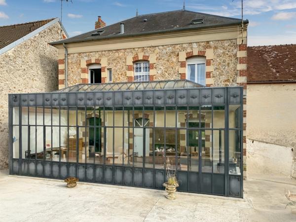 Maison à vendre 8 pièces MONTMIRAIL (51)