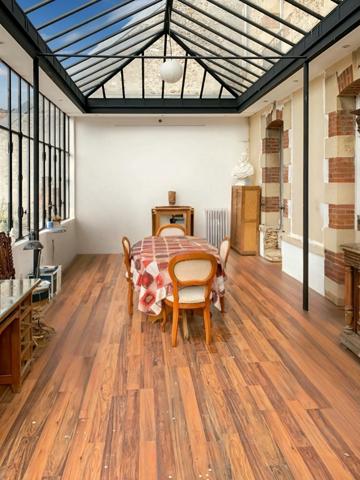 Maison à vendre 8 pièces MONTMIRAIL (51)