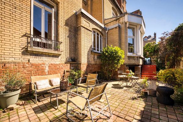 Appartement de charme avec cour privative en centre-ville