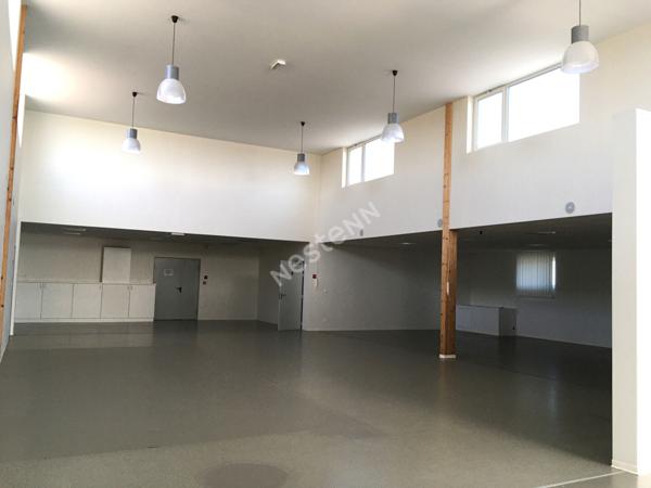 Morhange :Local toutes activités 476m²