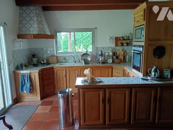 AUGE, pavillon d'architecte de 363 m²habitable sur 7 810 m² de terrain