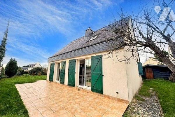 A vendre MAISON à MOËLAN-SUR-MER (29)

À 500 mètres de la plage, jolie maison contemporaine d...