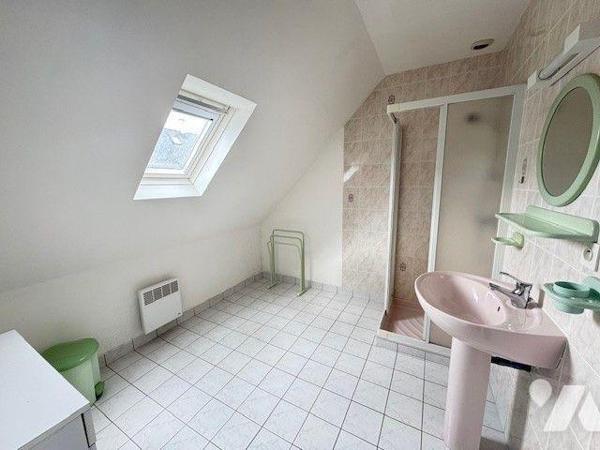 A vendre MAISON à MOËLAN-SUR-MER (29)

À 500 mètres de la plage, jolie maison contemporaine d...