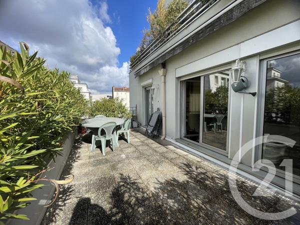 Appartement F4 à vendre  4 pièces - 100,08 m2 COURBEVOIE - 92
