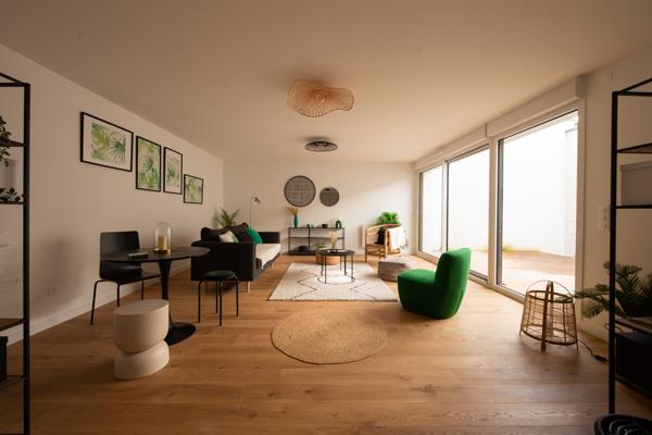 ARCHITECTURE MODERNISTE- 1970 -Appartement neuf avec terrasse et parking - Bordeaux