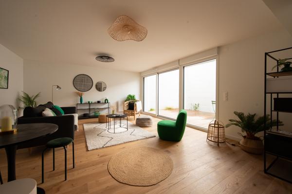 ARCHITECTURE MODERNISTE- 1970 -Appartement neuf avec terrasse et parking - Bordeaux