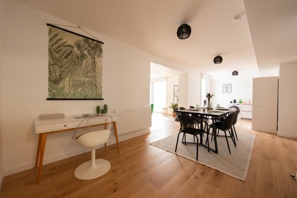 ARCHITECTURE MODERNISTE- 1970 -Appartement neuf avec terrasse et parking - Bordeaux