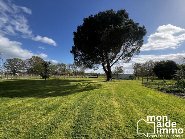 Superbe maison familiale de 222 m² sur terrain arboré avec piscine et dépendances