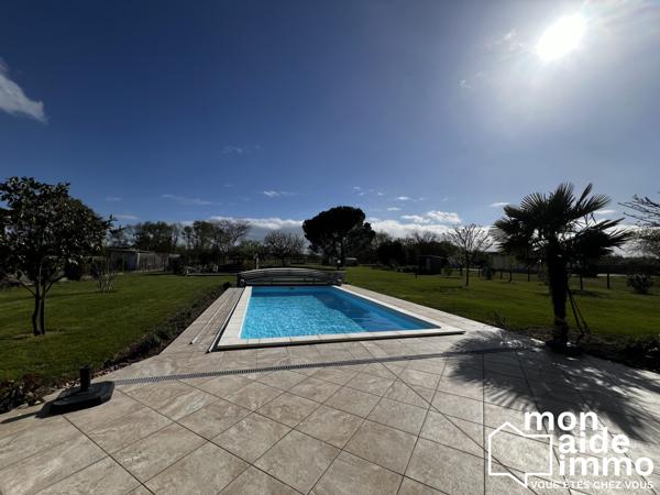 Superbe maison familiale de 222 m² sur terrain arboré avec piscine et dépendances