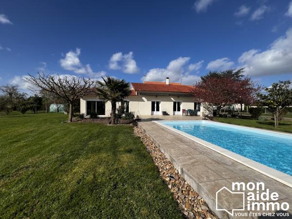 Superbe maison familiale de 222 m² sur terrain arboré avec piscine et dépendances