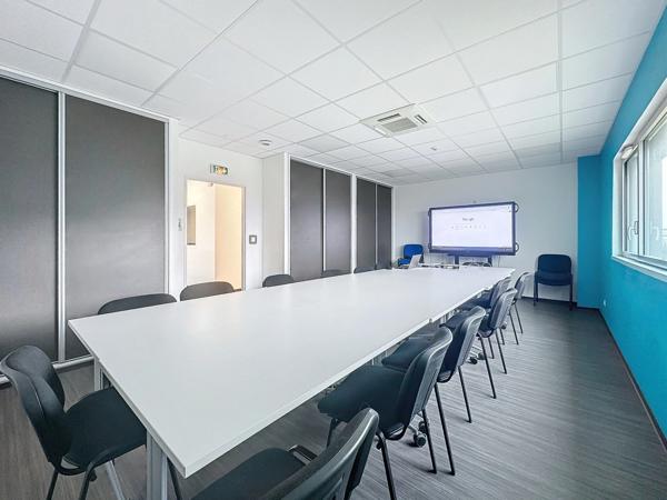 Local/bureau à louer PARCAY MESLAY (37)