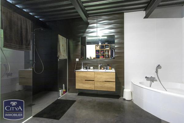 Maison à vendre 5 pièces 240m² Roanne (42300)