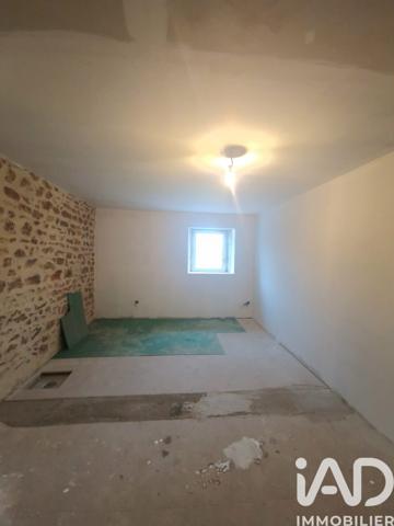Maison à vendre 5 pièces 250 m² Saint-Amand-en-Puisaye