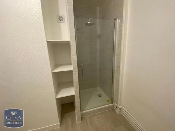 Appartement à louer 1 pièce 45.68m²