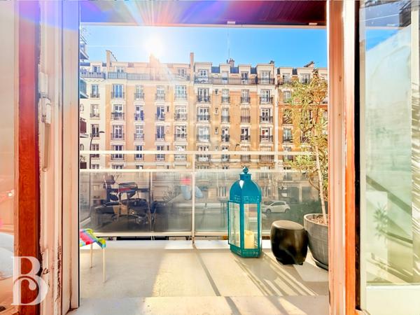 Paris (75015) Très bel appartement 3 chambres avec balcons- vue dégagée