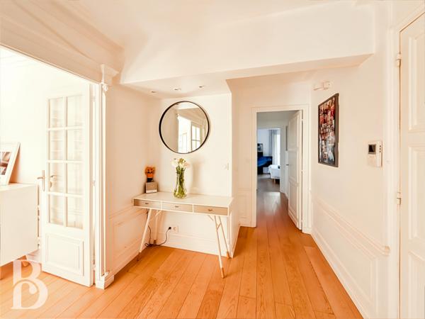 Paris (75015) Très bel appartement 3 chambres avec balcons- vue dégagée