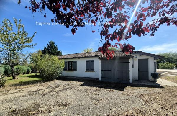 Maison de plain-pied avec piscine chauffée, 3 chambres, 3 salles d'eau