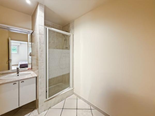 À vendre - Appartement 2 pièces de 43,78 m² avec balcon à Dammarie-les-Lys