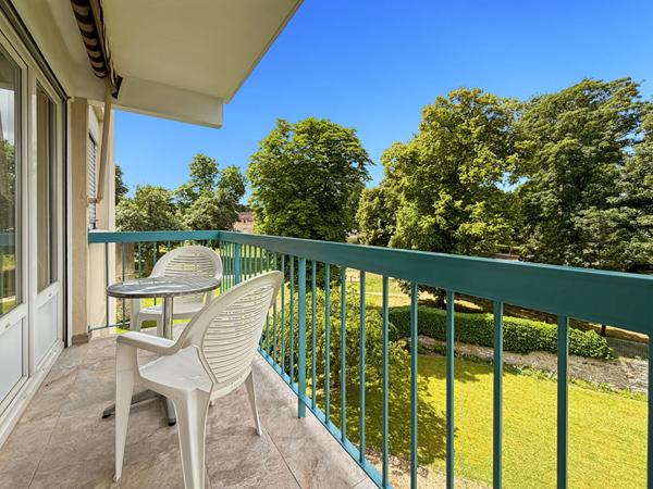 À vendre - Appartement 2 pièces de 43,78 m² avec balcon à Dammarie-les-Lys