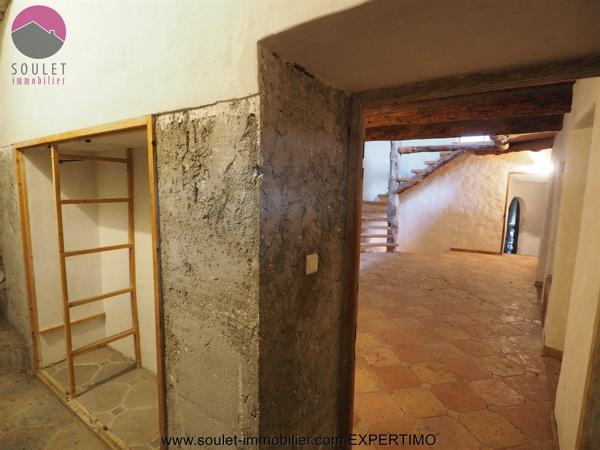 Fontaine-de-Vaucluse (84800) Superbe maison de hameau à rénover