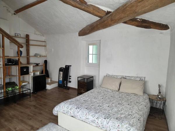 La Placeola – maison de village lumineuse au cœur historique de PIGNANS