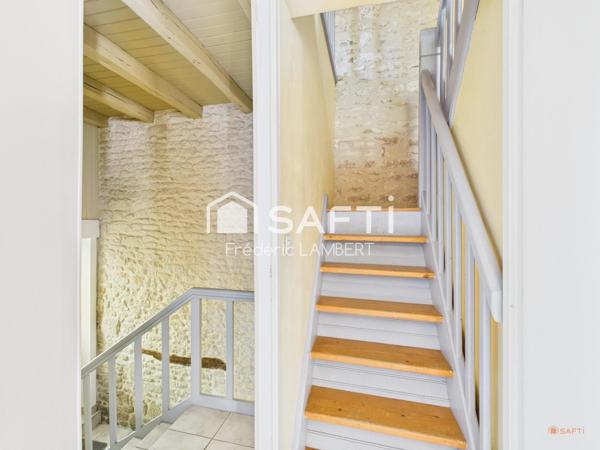 Maison de ville rénovée avec jardin & dépendance