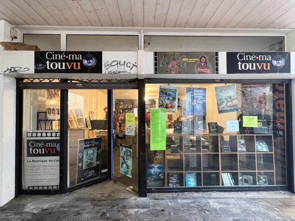 LOCAL COMMERCIAL A LOUER – LA ROCHELLE CENTRE – 9023