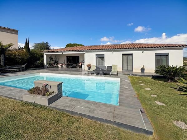 SEPTEMES LES VALLONS - EXCLUSIVITE - Villa de plain pied 140m2 sur parcelle de 1278m2 avec garage et piscine