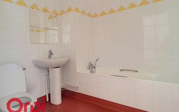 Appartement à louer    2 pièces • 46 m2 Bar-le-Duc