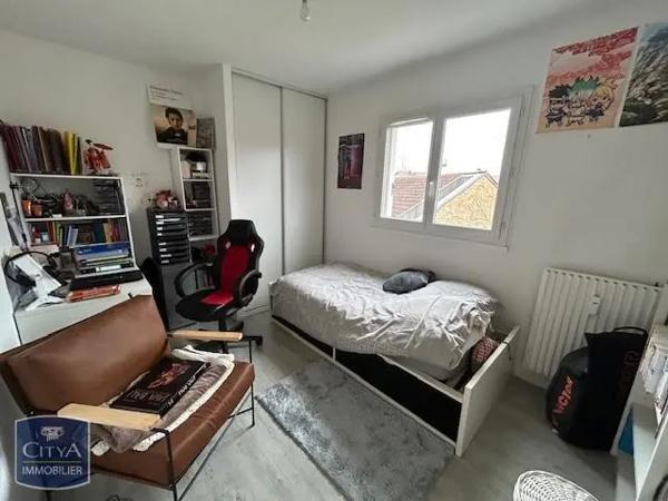 Appartement à louer 4 pièces 72.17m² Périgueux (24000)