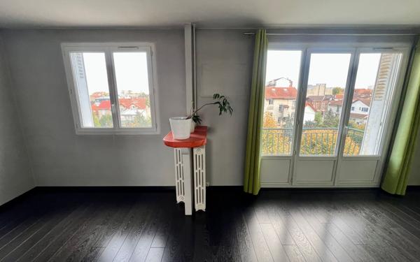 Appartement à vendre    2 pièces • 54,31 m2 Le Bourget