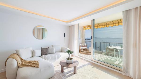 Appartement 3 Pièces en Front de Mer avec Vue Panoramique – Pointe Croisette
