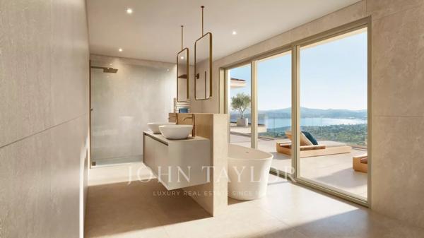 Villa d’Exception avec Vue Mer et Collines des Maures