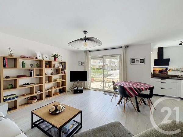 Appartement T2 à vendre  2 pièces - 53,19 m 2   LANNION  - 22
