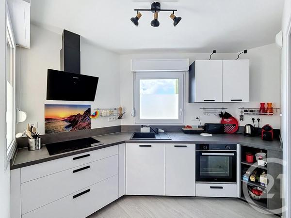 Appartement T2 à vendre  2 pièces - 53,19 m 2   LANNION  - 22