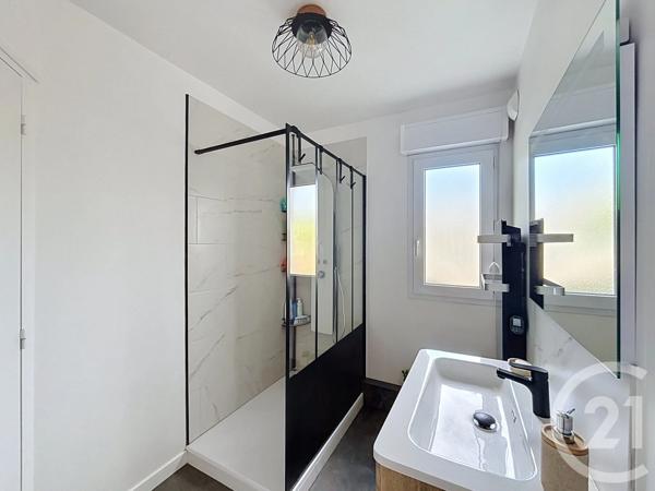 Appartement T2 à vendre  2 pièces - 53,19 m 2   LANNION  - 22