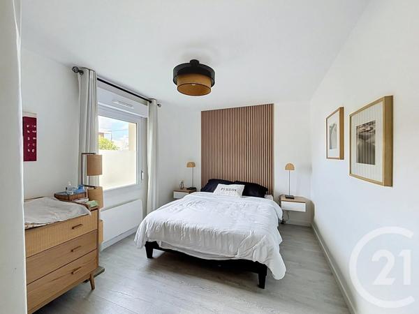 Appartement T2 à vendre  2 pièces - 53,19 m 2   LANNION  - 22