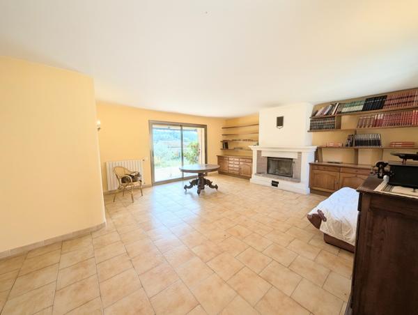 Maison à vendre à Cuges-les-Pins (13780) - Bouches-du-Rhône
