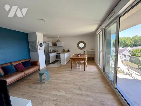PACE - Dans une copropriété de 2007, appartement T3 situé au 3ème et dernier étage, comprenant ...