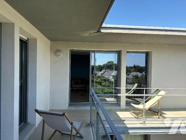 PACE - Dans une copropriété de 2007, appartement T3 situé au 3ème et dernier étage, comprenant ...