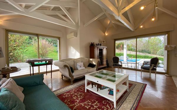 Maison à vendre    8 pièces •  Pont-du-Casse