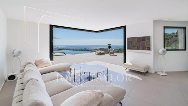 Belle maison contemporaine vue mer panoramique