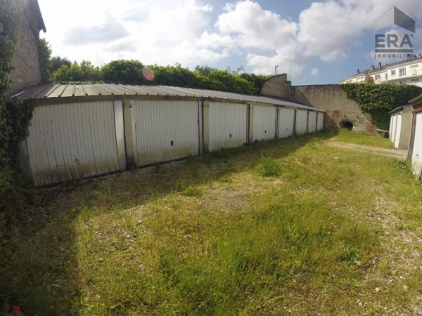 STUDIO MEUBLE A LOUER - BLOIS - REFAIT A NEUF, PROCHE CENTRE-VILLE, LYCÉES ET ECOLES