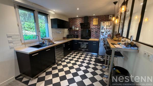 QUIBERON - Appartement rénové de 60 m² avec 1 chambre et garage situé dans le centre-ville