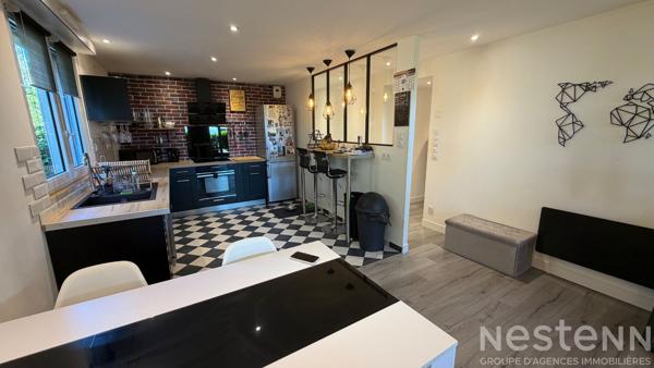 QUIBERON - Appartement rénové de 60 m² avec 1 chambre et garage situé dans le centre-ville