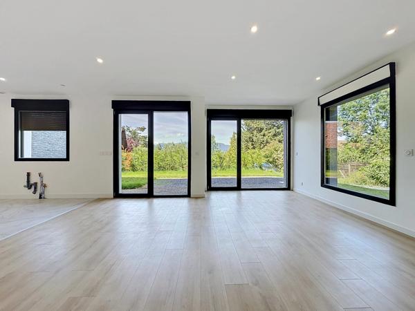 CHENS-SUR-LÉMAN – Maison jumelée type T4, magnifique vue lac, calme absolu