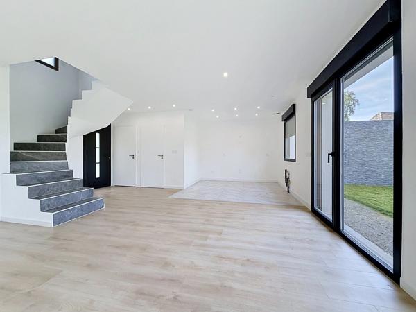 CHENS-SUR-LÉMAN – Maison jumelée type T4, magnifique vue lac, calme absolu