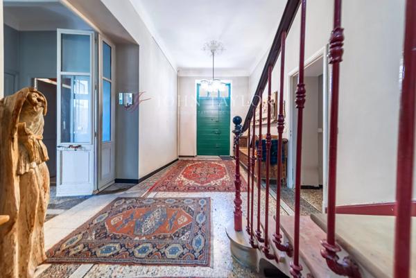 Maison Bourgeoise en plein coeur de village