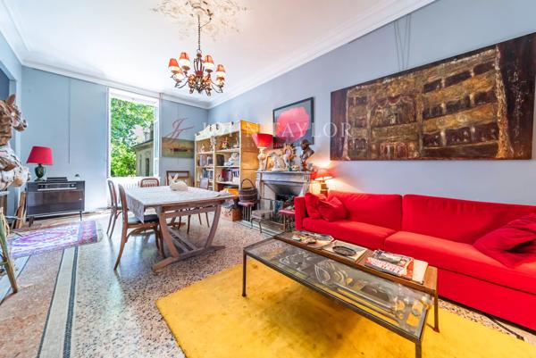 Maison Bourgeoise en plein coeur de village